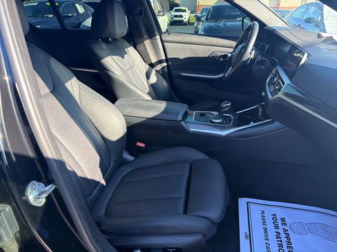 Used 2020 BMW 330i Sedan w/ Convenience Package RWD image 14