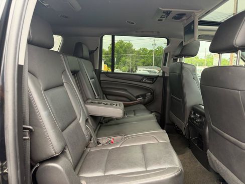 Used 2018 GMC Yukon XL SLT w/ Open Road Package AWD/4WD image 25