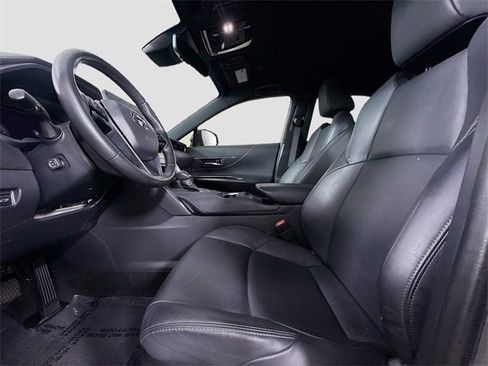 Certified 2023 Toyota Venza Nightshade image 19