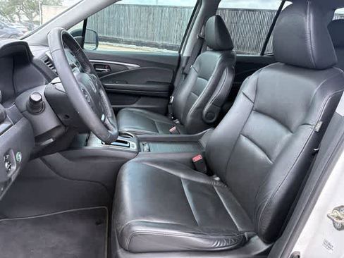 Used 2017 Honda Ridgeline RTL image 17