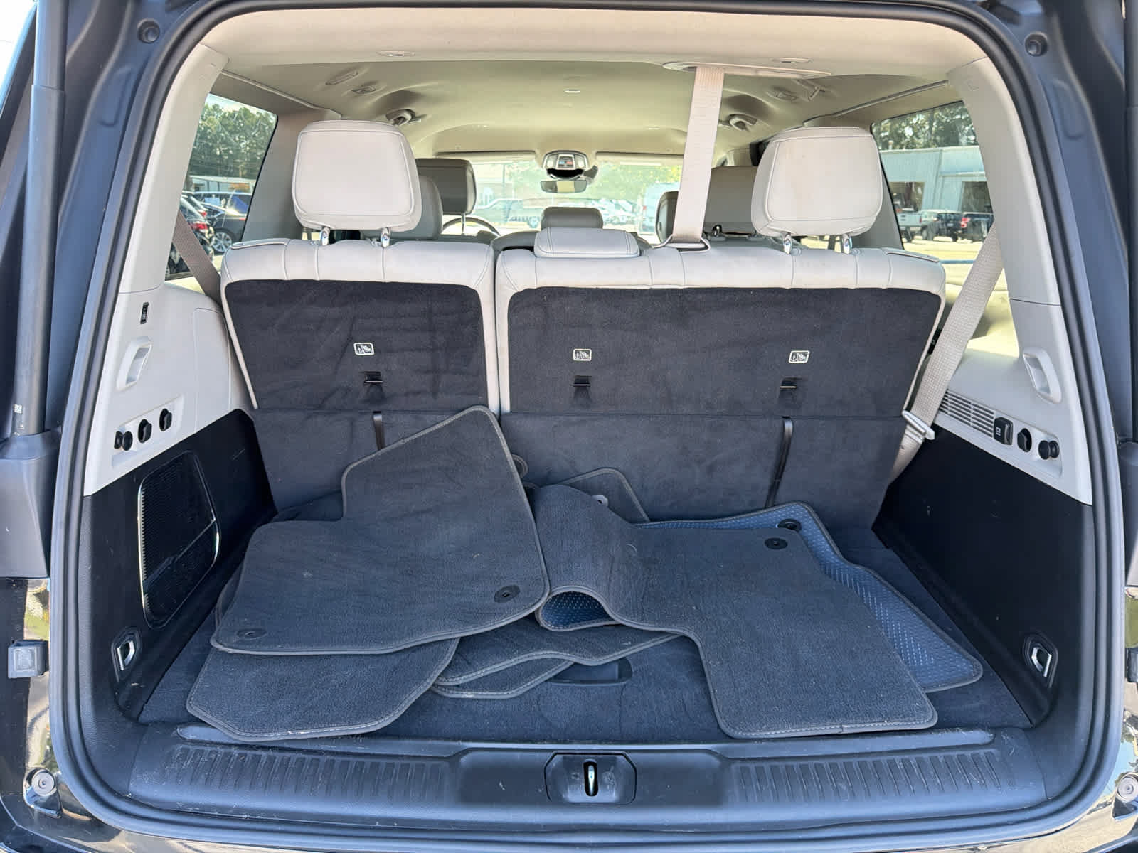 Used 2022 Jeep Wagoneer Series II AWD/4WD image 12