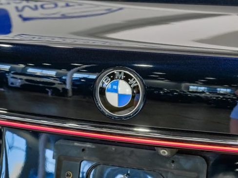 Used 2021 BMW 740i w/ M Sport Package RWD image 77