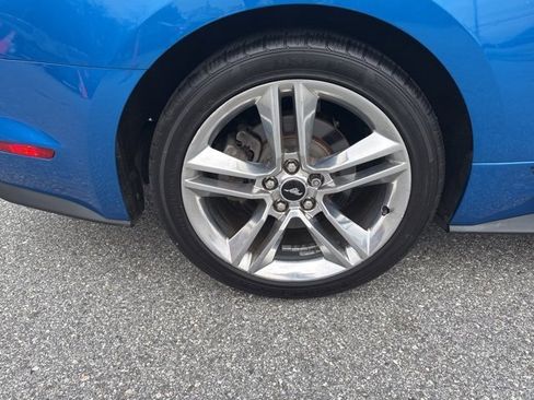 Used 2021 Ford Mustang Premium w/ Pony Package image 9