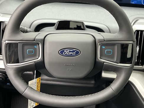 Used 2026 Ford Expedition Max Active AWD/4WD image 17