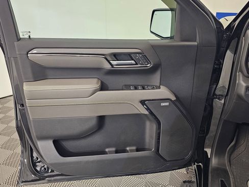 Used 2022 Chevrolet Silverado 1500 ZR2 w/ Technology Package AWD/4WD image 10