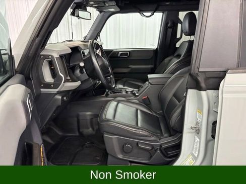 Used 2021 Ford Bronco Badlands image 2