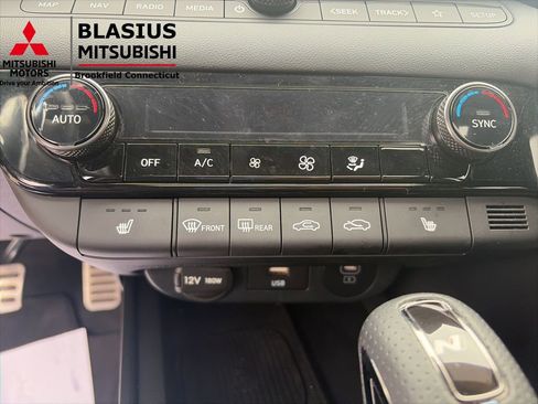 Used 2025 Hyundai Elantra N image 22