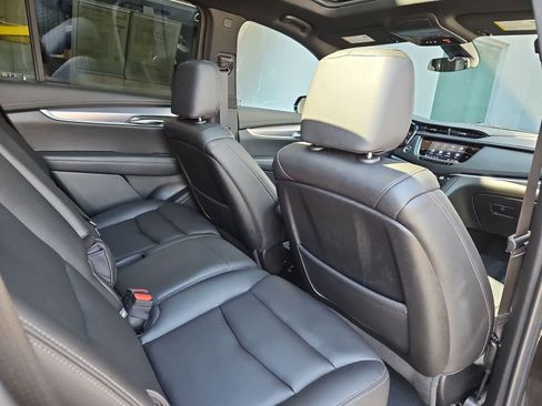 Used 2023 Cadillac XT6 Luxury AWD/4WD image 16