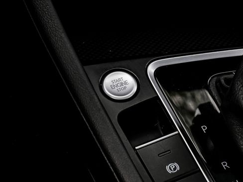 Used 2021 Volkswagen Jetta SE image 23