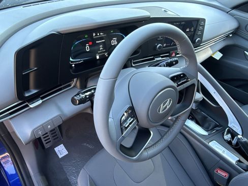 New 2026 Hyundai Elantra Sport FWD image 15