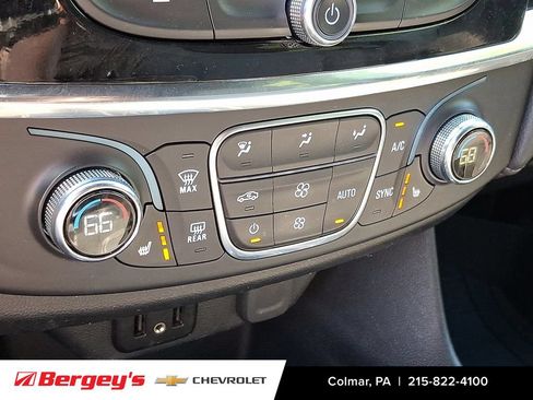 Used 2023 Chevrolet Traverse LT w/ LPO, Floor Liner Package AWD/4WD image 17