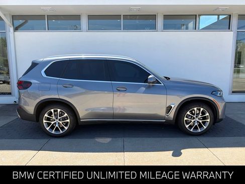 Used 2024 BMW X5 xDrive40i w/ Premium Package AWD/4WD image 4