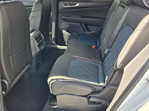 New 2026 Volkswagen Atlas Cross Sport SEL Premium R-Line AWD/4WD image 7
