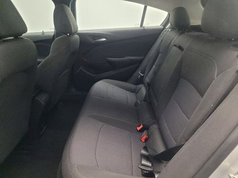 Used 2018 Chevrolet Cruze LT FWD image 18