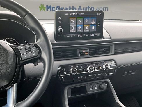 Used 2025 Honda Pilot EX-L image 9