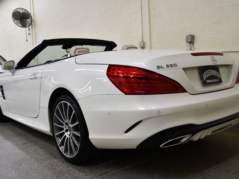 Used 2017 Mercedes-Benz SL 550 image 7