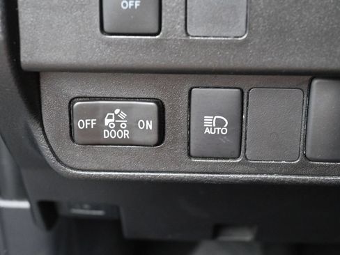 Certified 2023 Toyota Tacoma SR5 w/ Technology Package AWD/4WD image 15