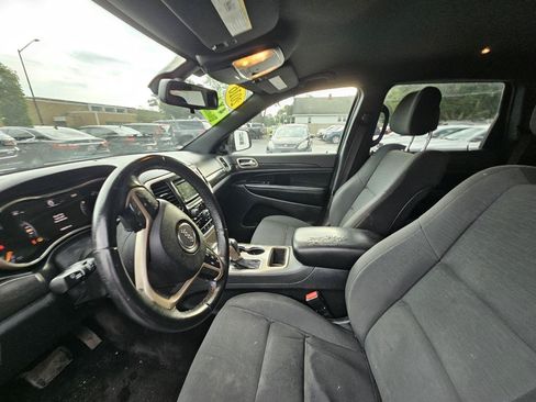 Used 2016 Jeep Grand Cherokee Laredo w/ Quick Order Package 23E AWD/4WD image 19