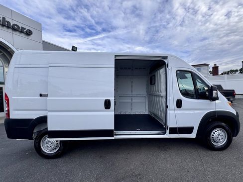 New 2025 RAM ProMaster 2500 image 11