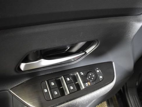 Certified 2025 Nissan Kicks SV AWD/4WD image 8