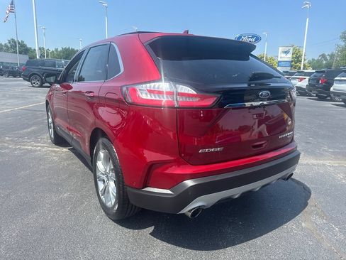 Used 2019 Ford Edge Titanium w/ Equipment Group 301A AWD/4WD image 8