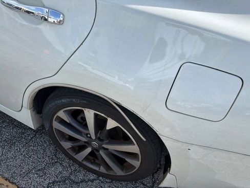 Used 2017 Nissan Altima 2.5 SR FWD image 10