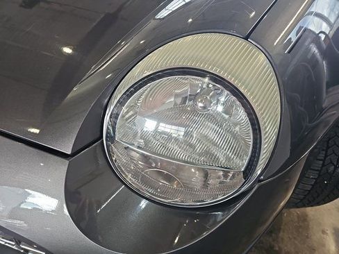 Used 2003 Ford Thunderbird image 21