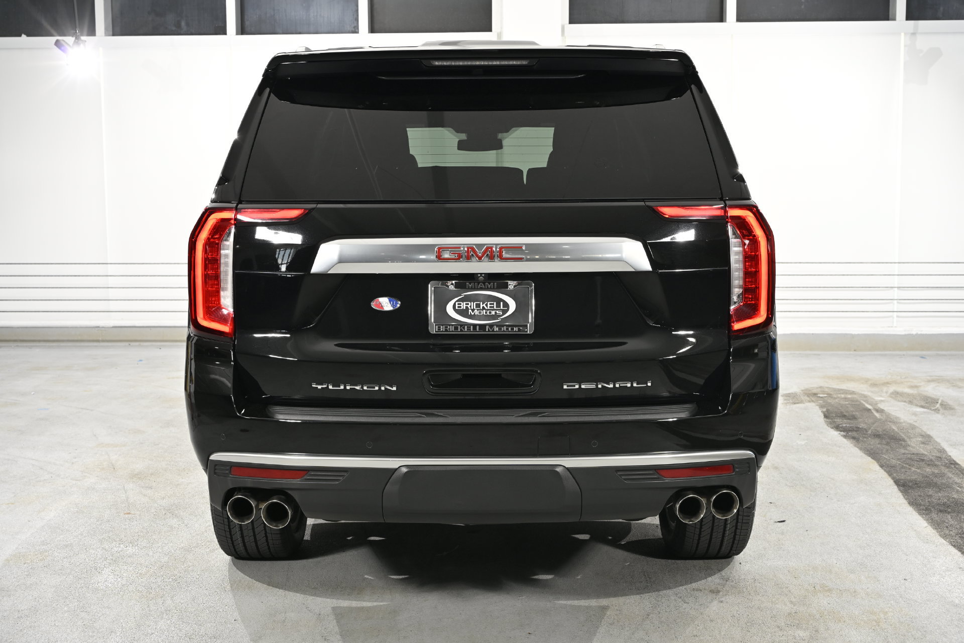 Used 2023 GMC Yukon XL Denali RWD image 4