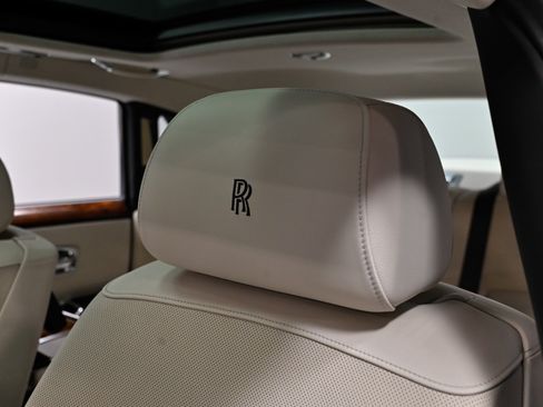 Used 2012 Rolls-Royce Ghost RWD image 11