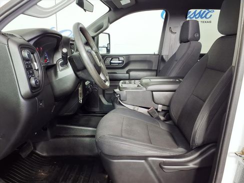 Used 2020 Chevrolet Silverado 2500 W/T w/ WT Convenience Package image 9