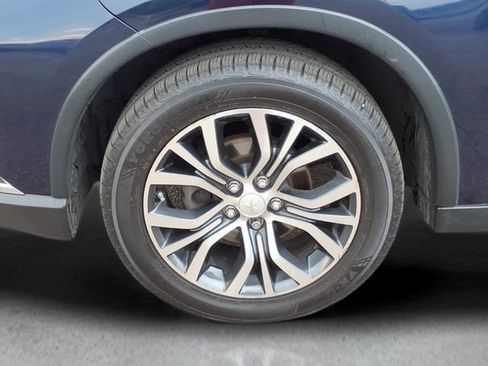Used 2017 Mitsubishi Outlander SE AWD/4WD image 10