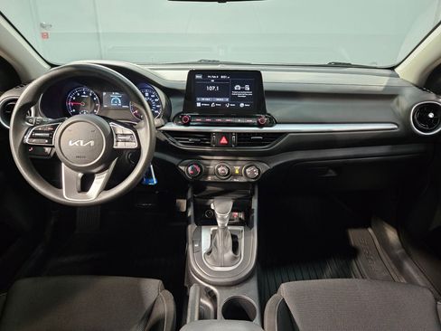 Used 2024 Kia Forte LXS w/ LXS Technology Package image 10