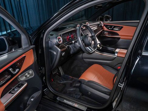 Certified 2023 Mercedes-Benz GLC 300 image 12