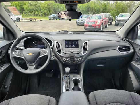 Used 2022 Chevrolet Equinox LT FWD image 10