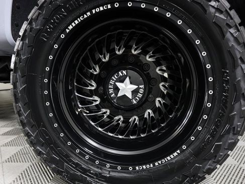 Used 2025 Ford F450 Platinum w/ FX4 Off-Road Package image 54