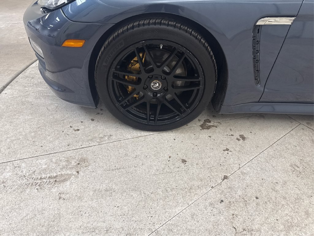 Used 2012 Porsche Panamera 4 image 19