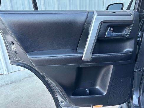 Used 2017 Toyota 4Runner image 28