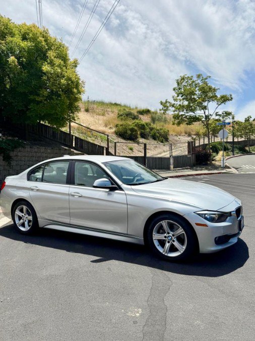 Used 2013 BMW 328i Sedan RWD image 2