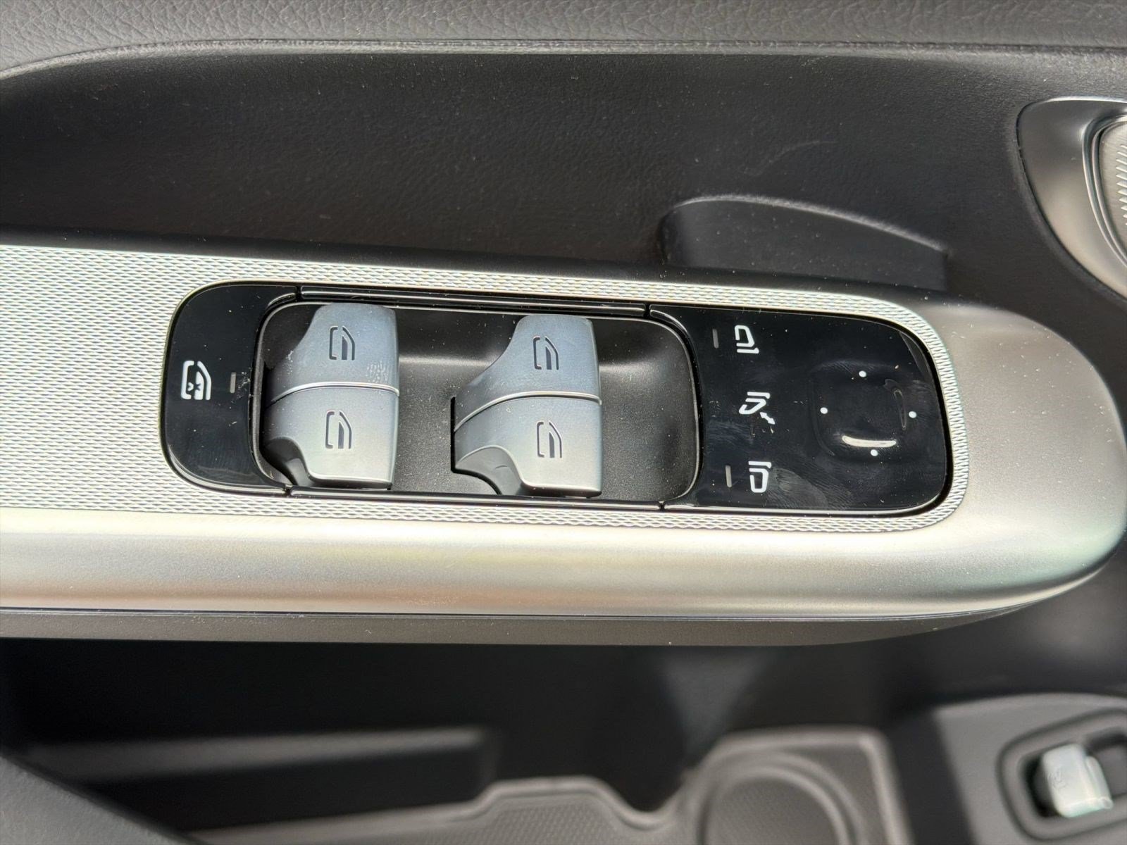 Used 2026 Mercedes-Benz GLC 300 image 13