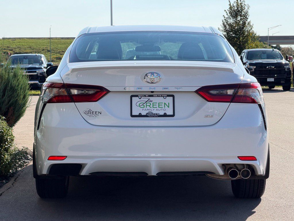 Used 2024 Toyota Camry SE FWD image 8