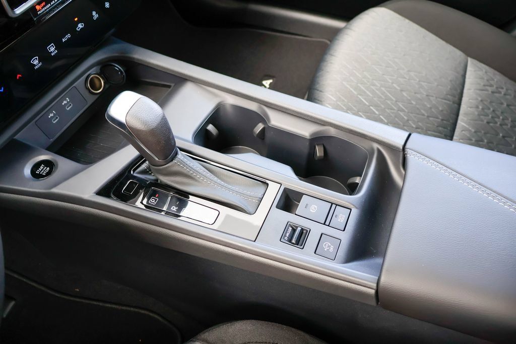 New 2027 Nissan Sentra SV w/ Floor Mat Package FWD image 13