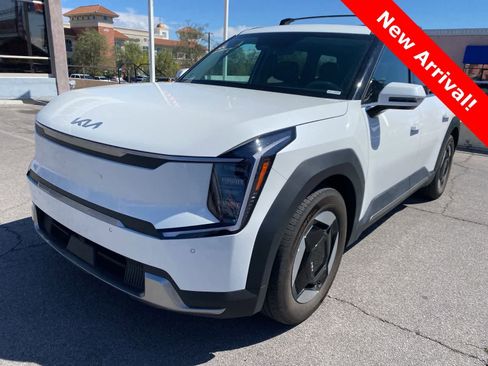Used 2024 Kia EV9 Wind image 1