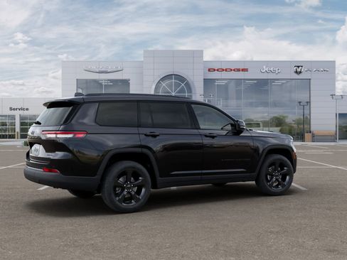 New 2025 Jeep Grand Cherokee L Limited w/ Black Appearance Package AWD/4WD image 4