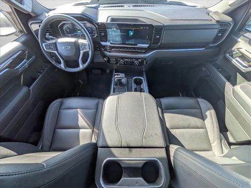 Used 2023 Chevrolet Silverado 1500 LT Trail Boss w/ Convenience Package II image 18