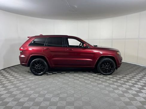 Used 2021 Jeep Grand Cherokee Laredo X AWD/4WD image 8
