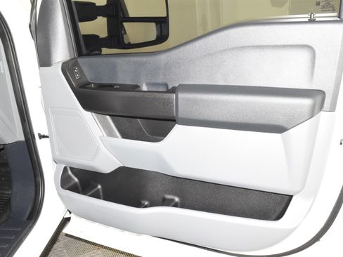 Used 2024 Ford F350 XL w/ XL Chrome Package image 43