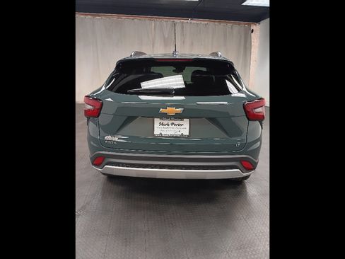 New 2026 Chevrolet Trax LT w/ Sunroof Package image 4