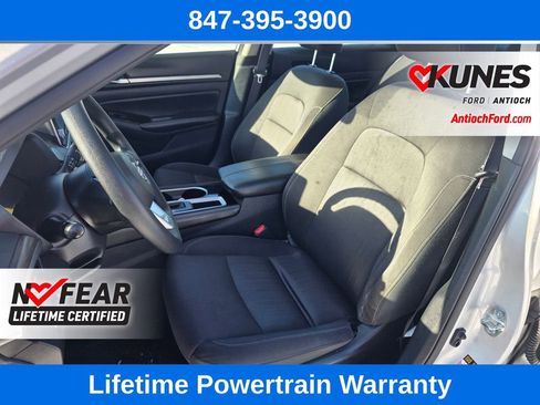 Used 2023 Nissan Altima 2.5 SV image 17