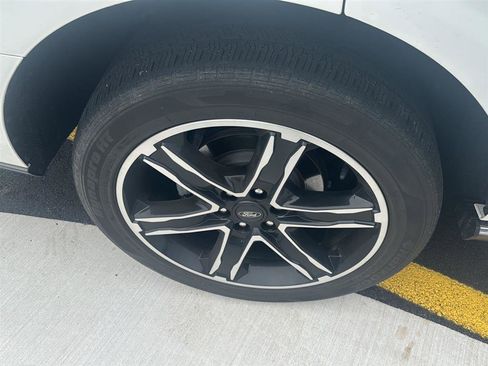 Used 2021 Ford Expedition Limited image 10