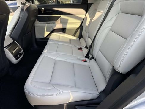 New 2026 Lincoln Nautilus Premier image 14